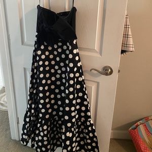ANTHROPOLOGIE Hutch Bow-Tie Maxi Dress
Hutch Flounced Hem Polka Dot Black 4 NWT
